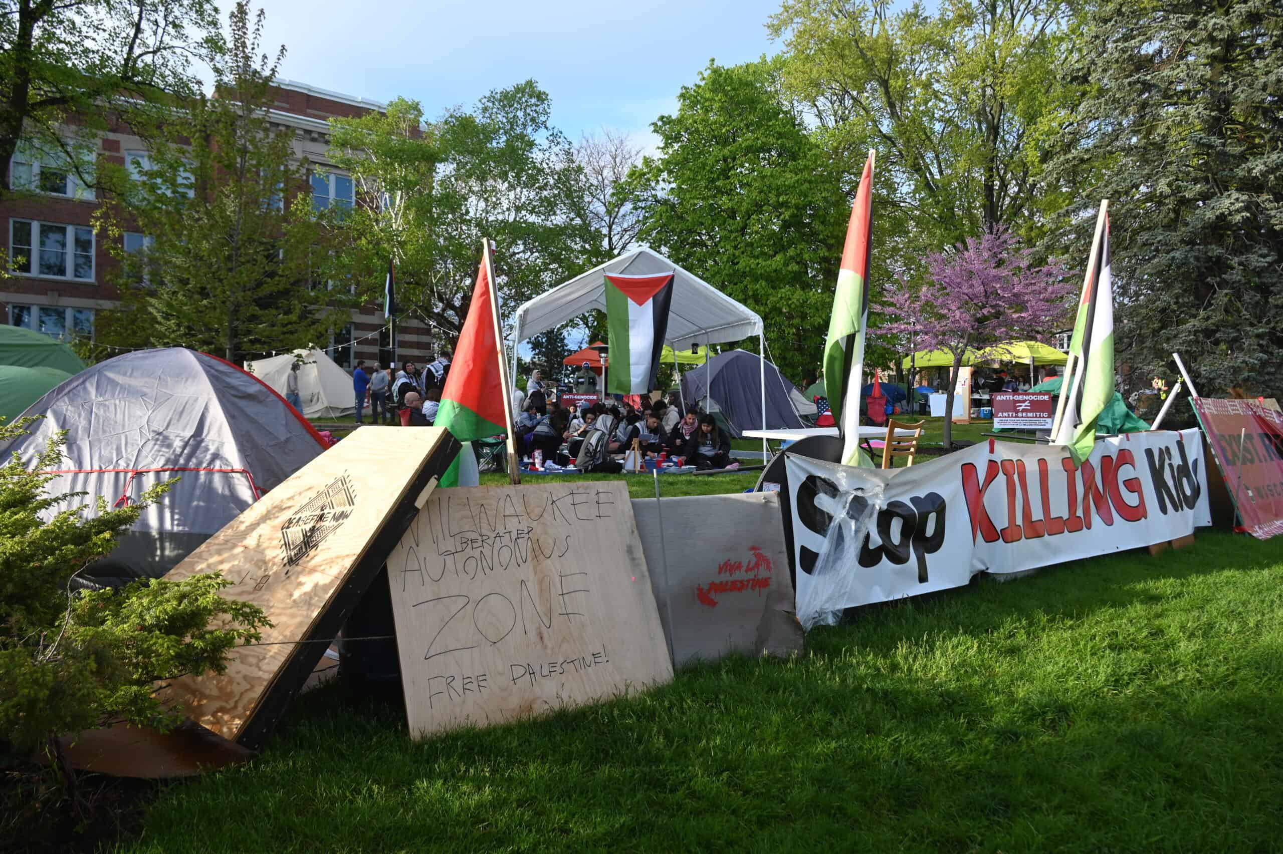 Uwm protesters