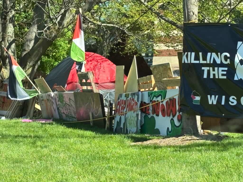 Uw-milwaukee encampment