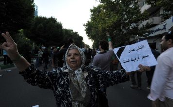 Trump Tells Iranian protesters Help Is On the Way, Encourages Uprising iran protest